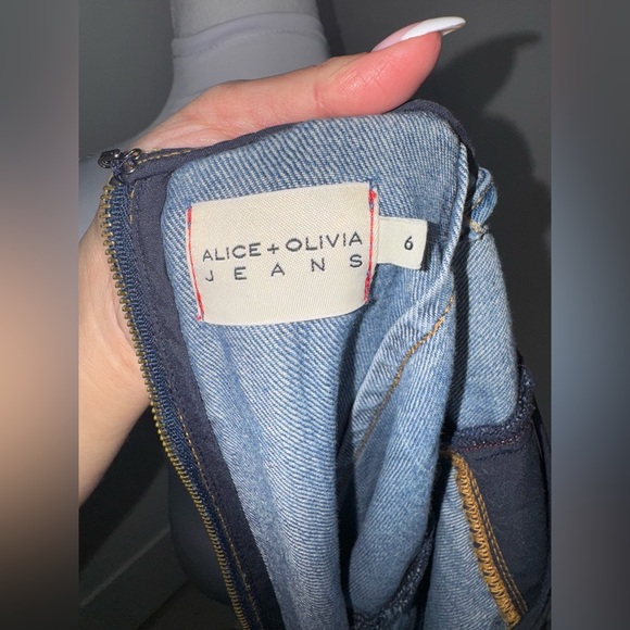 Alice + Olivia Julietta Denim Midi-Dress/Size 6 - Picture 8 of 12